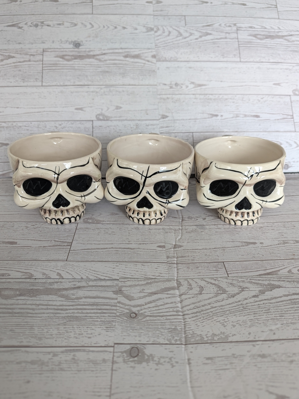 Set of 3 Skull Mugs Halloween Decor